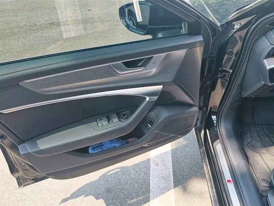 Audi A6L 2024 45 TFSI Premium Dynamic фото 7