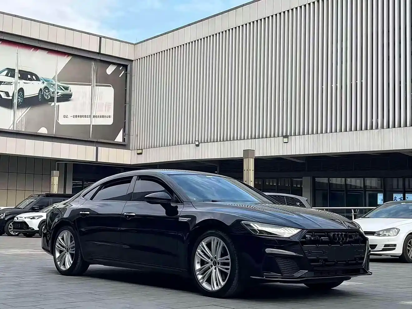 Audi A7L 2024 45 TFSI quattro Premium Luxury фото 3