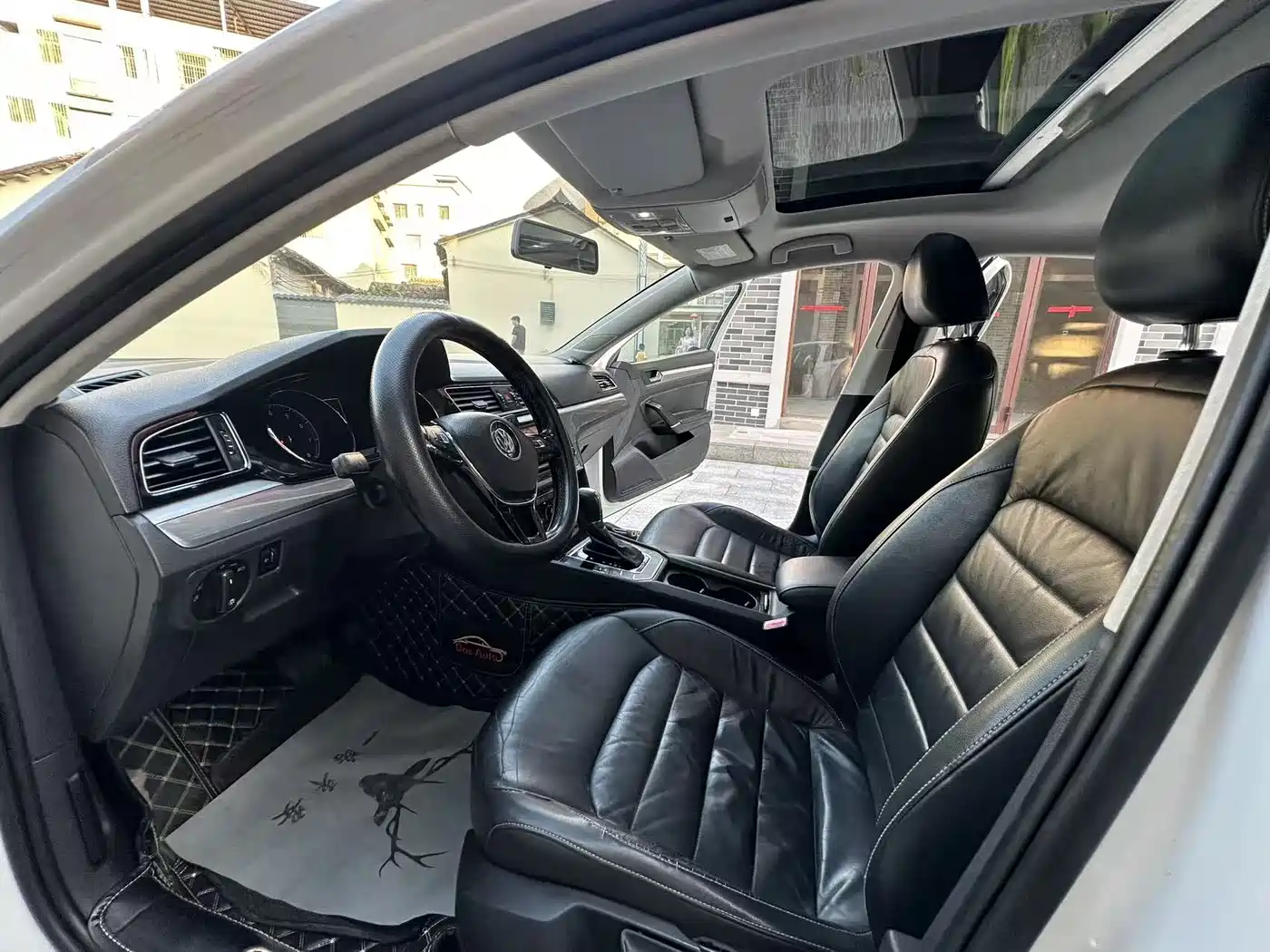 Volkswagen Lamando 2015 330TSI DSG Comfort фото 7