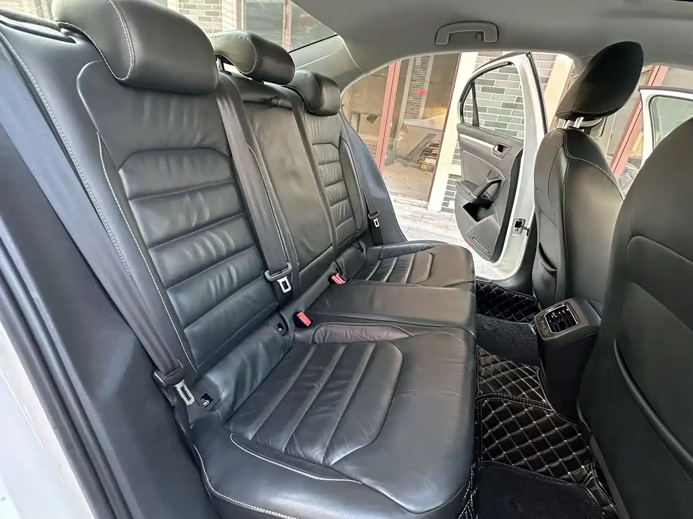 Volkswagen Lamando 2015 330TSI DSG Comfort фото 9