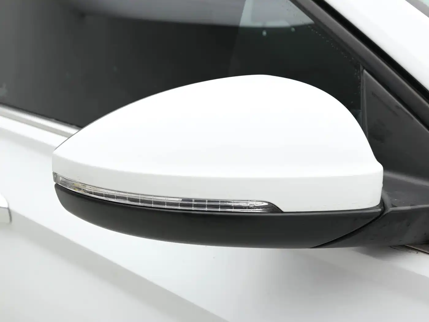 Volkswagen Sagitar 2022 280TSI DSG Surpassing Edition фото 9