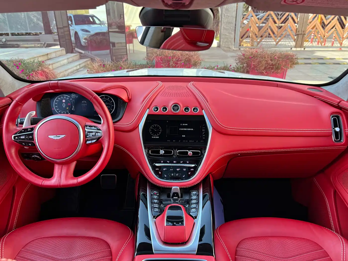 Aston Martin DBX 2021 2020 4.0T V8