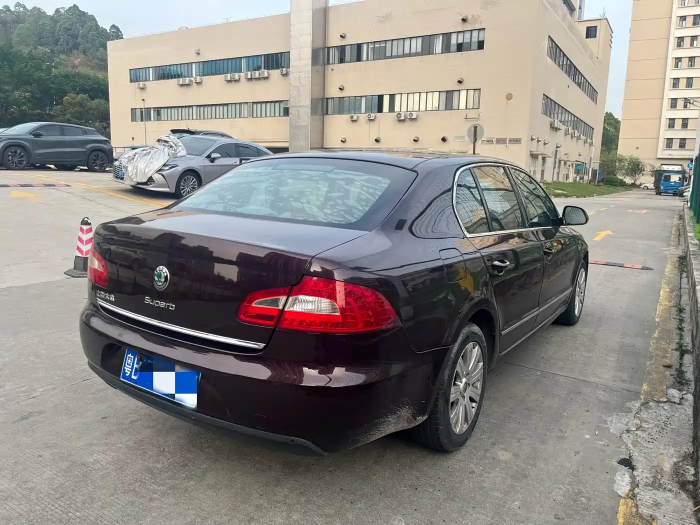 Škoda Superb 2010 1.4TSI DSG Grace Edition фото 6