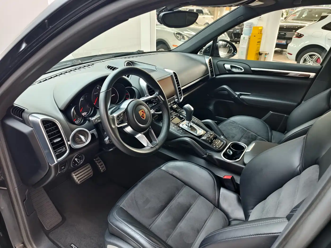 Porsche Cayenne 2018 Cayenne 3.0T фото 4