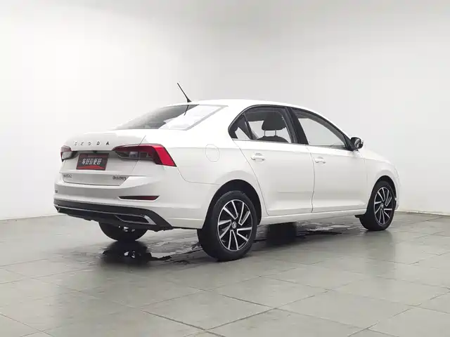 Škoda Rapid 2020 1.5L Automatic Comfort Edition — фото 2