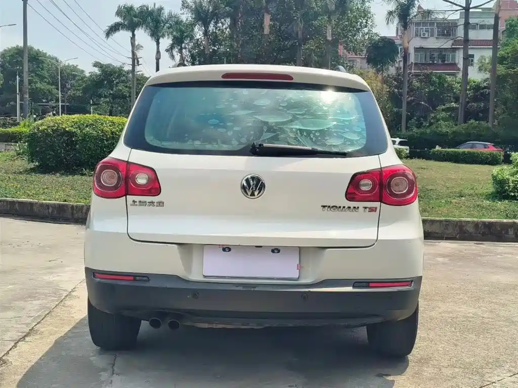 Volkswagen Tiguan 2010 1.8TSI Automatic 2WD Urban фото 6