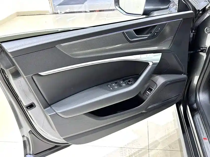 Audi A7 2021 45 TFSI Exclusive фото 8