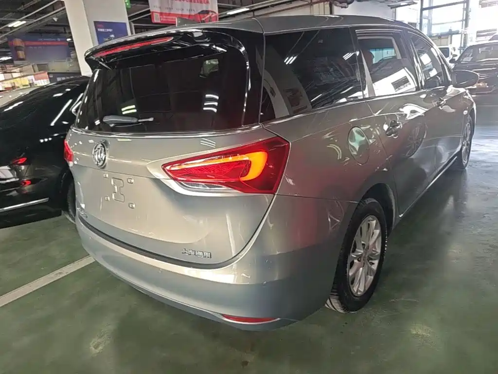 Фото 7 - Buick GL6