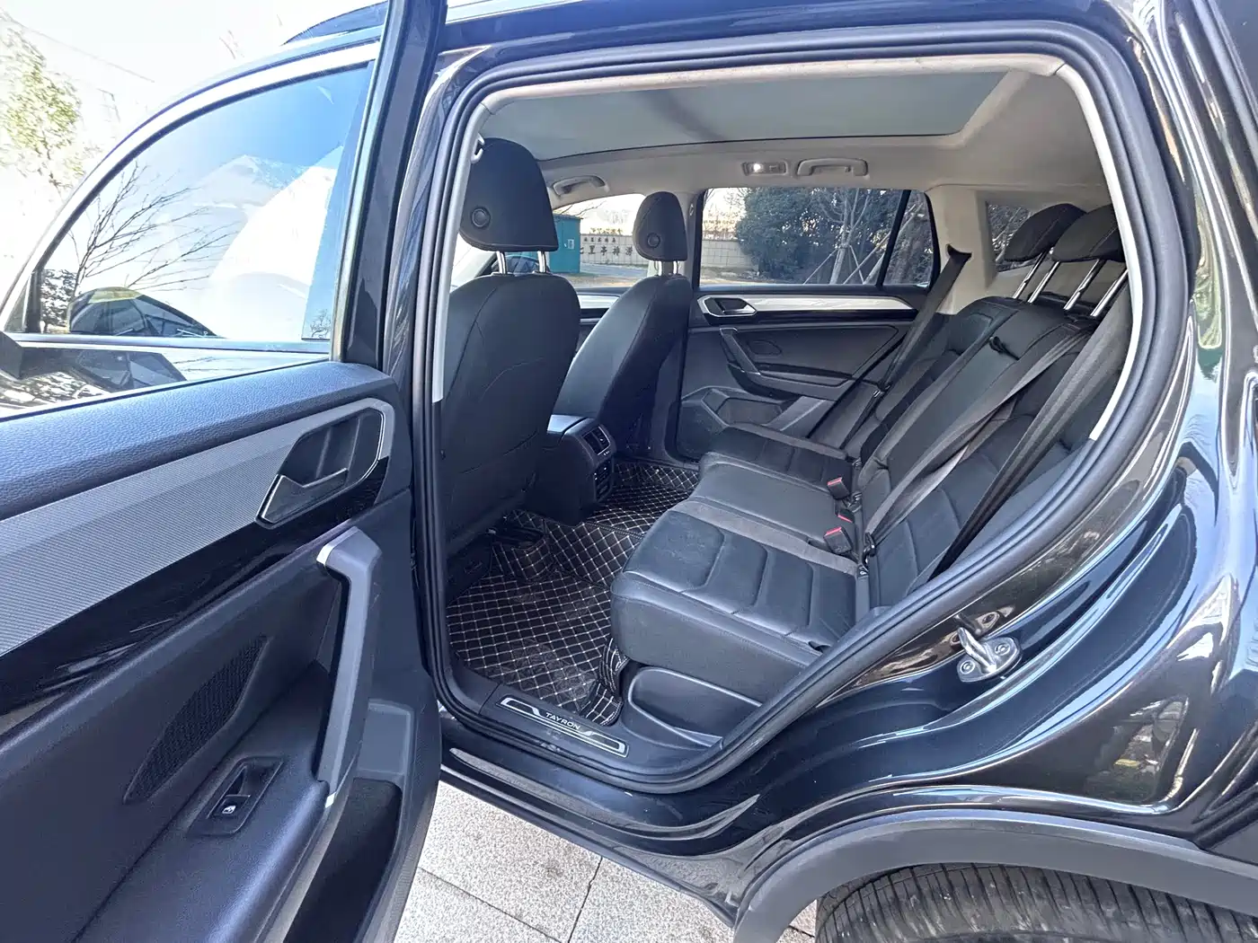 Volkswagen Tayron 2021 330TSI 2WD 3rd Anniversary Limited Edition фото 11