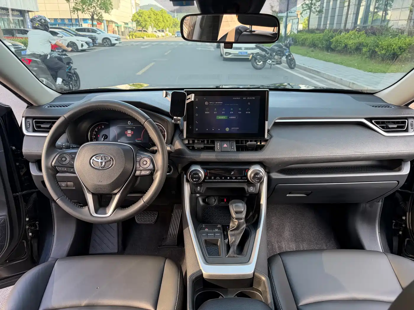 Toyota RAV4 Rongfang 2022 2.0L CVT 2WD Trend Edition фото 14