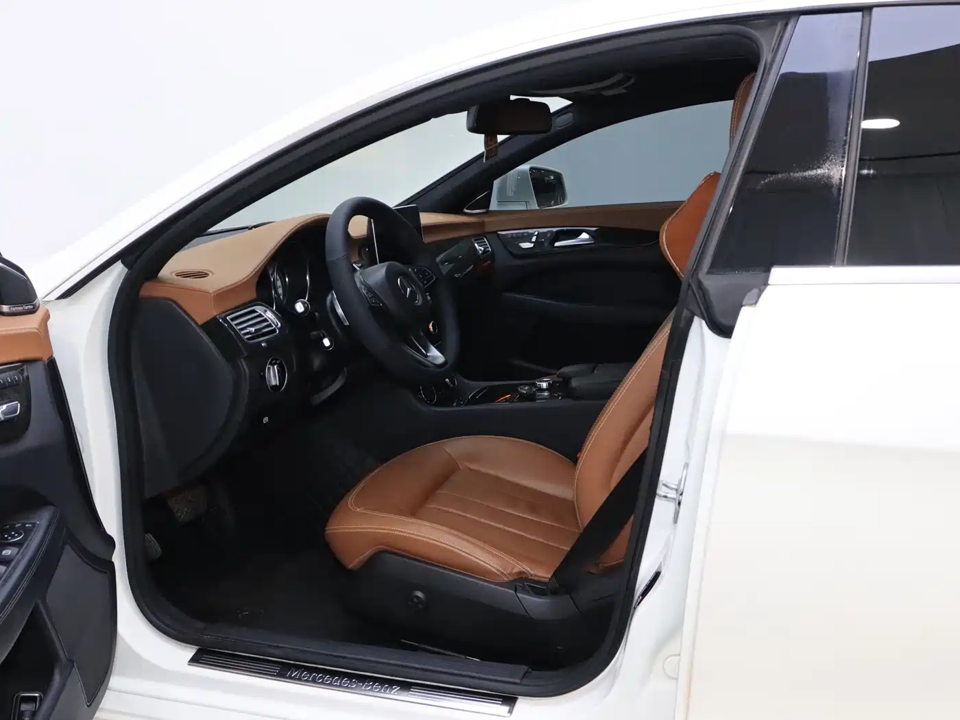 Mercedes-Benz CLS 2016 CLS 320 Edition фото 14