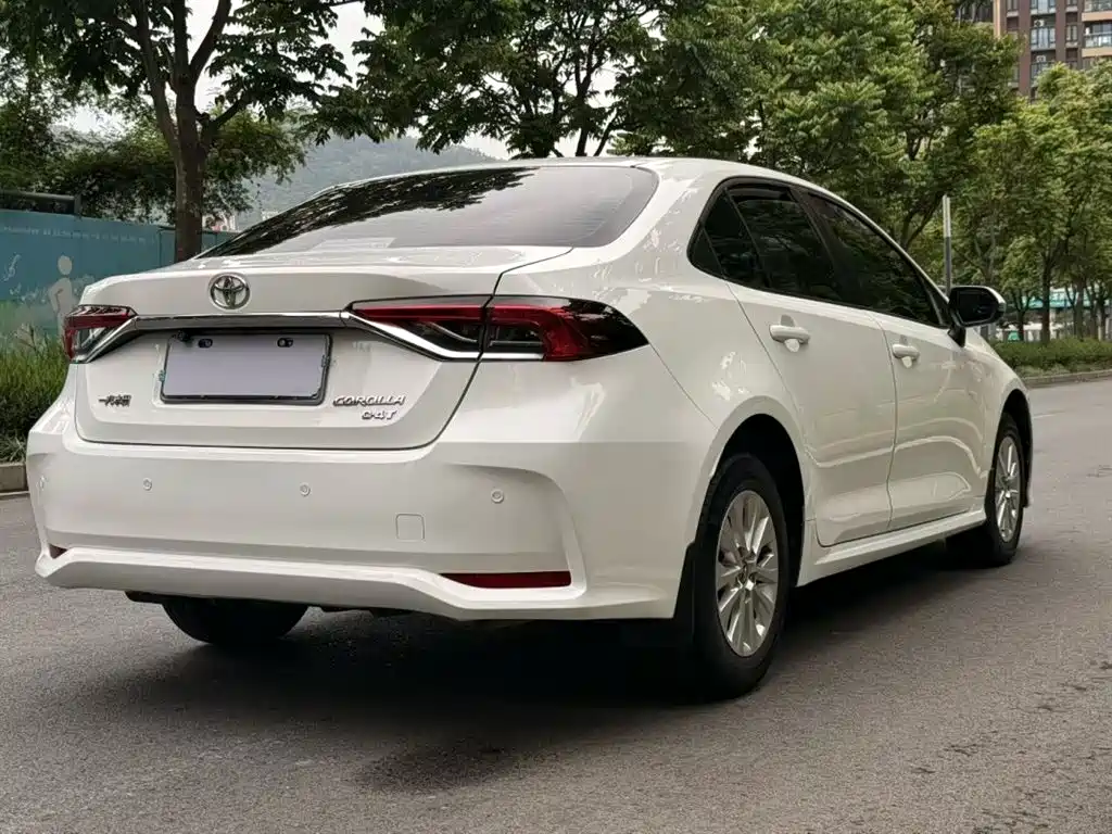 Toyota Corolla 2021 1.2T S-CVT Pioneer PLUS Edition фото 4