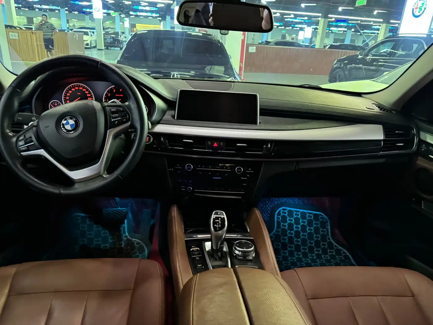 BMW X6 2015 xDrive35i Luxury Model фото 11
