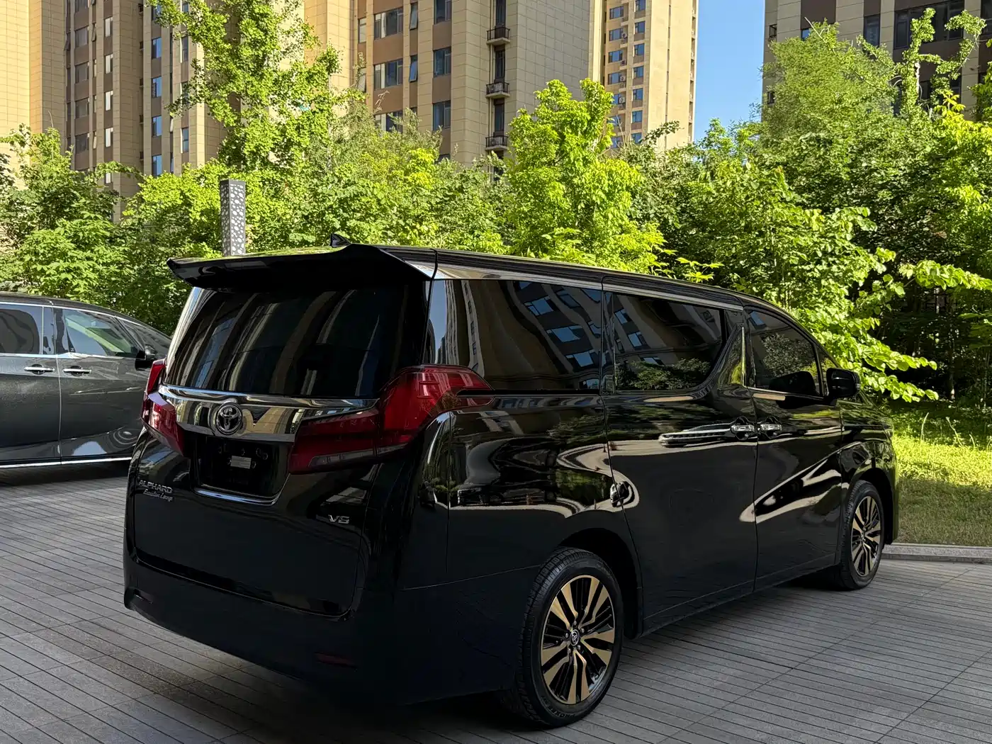 Toyota Alphard 2018 Facelift 3.5L Premium Edition фото 7