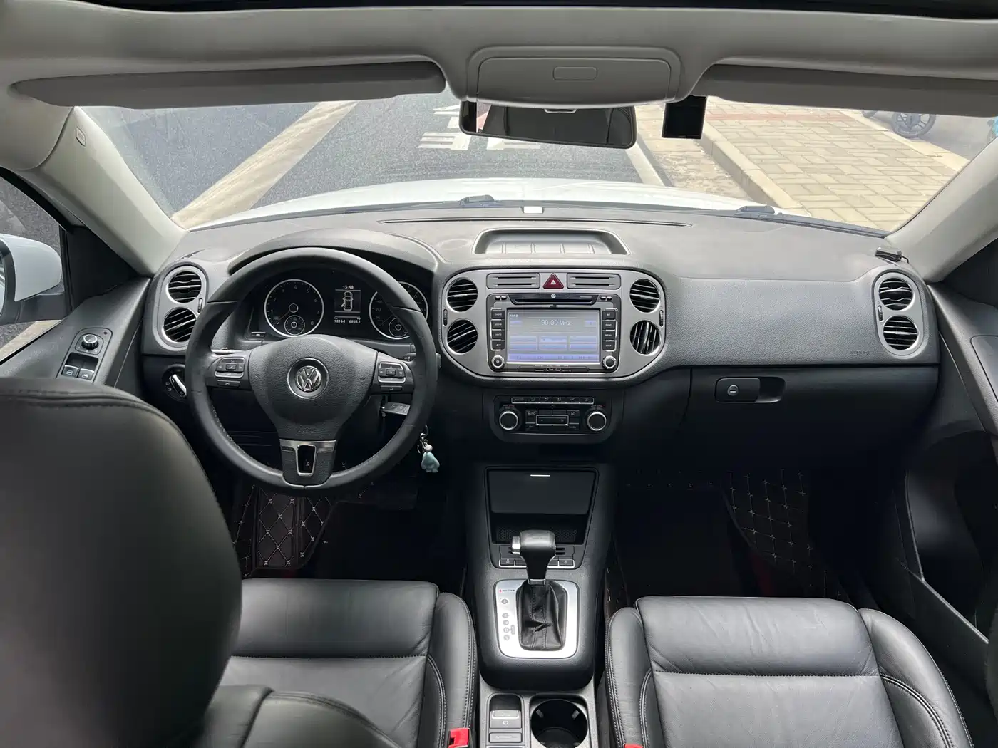 Volkswagen Tiguan 2010 1.8TSI Automatic 4WD Elite фото 13