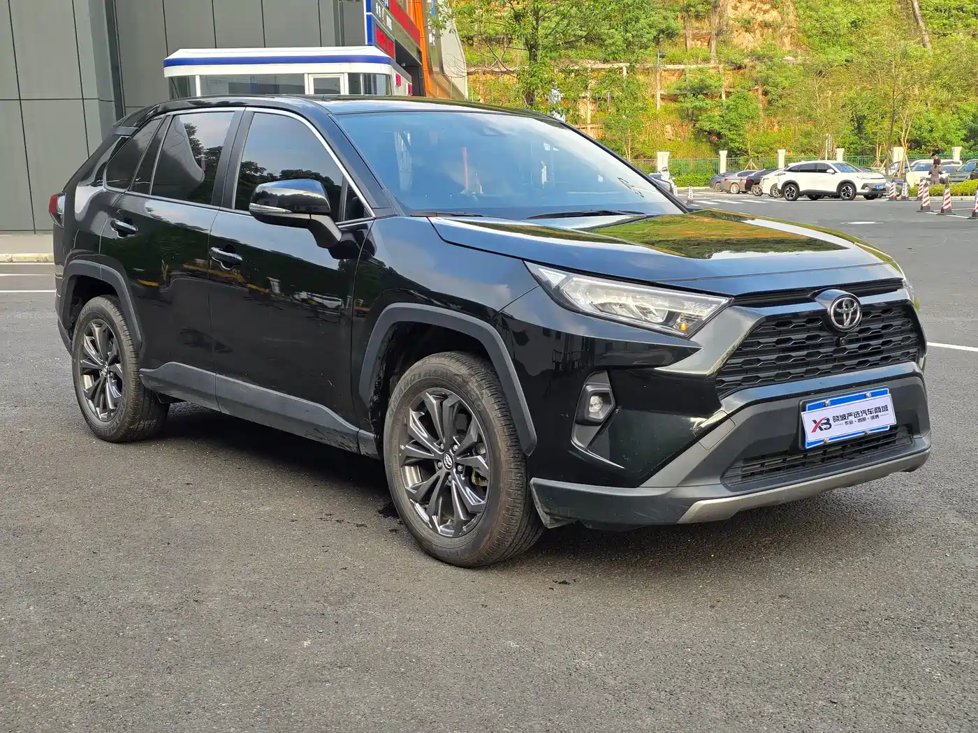 Фото 3 - Toyota RAV4