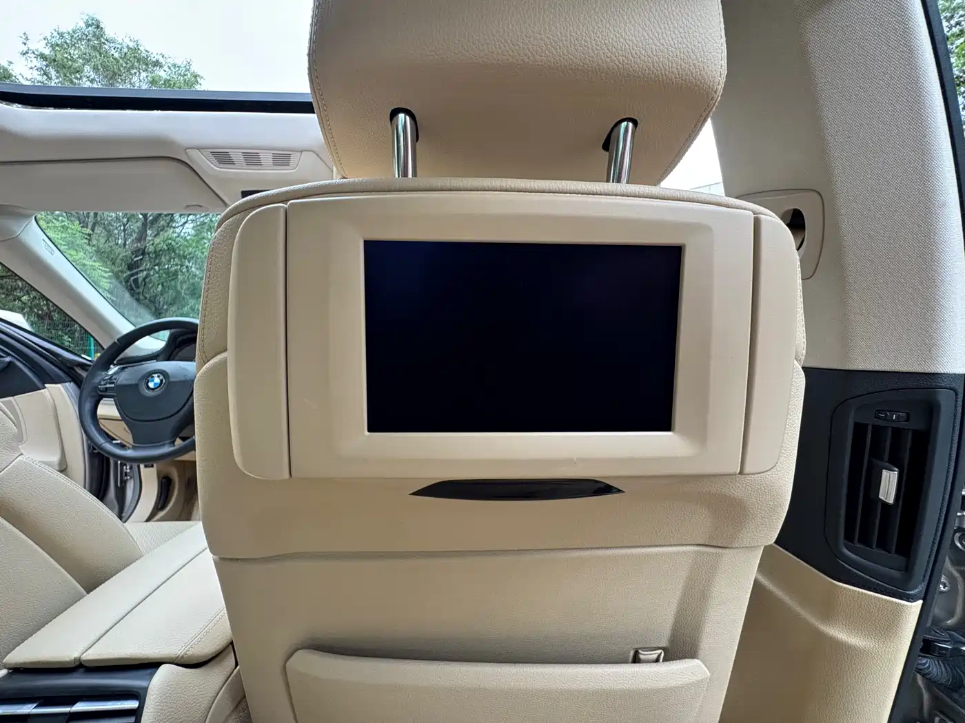 BMW 7 Series 2009 730Li Luxury фото 18