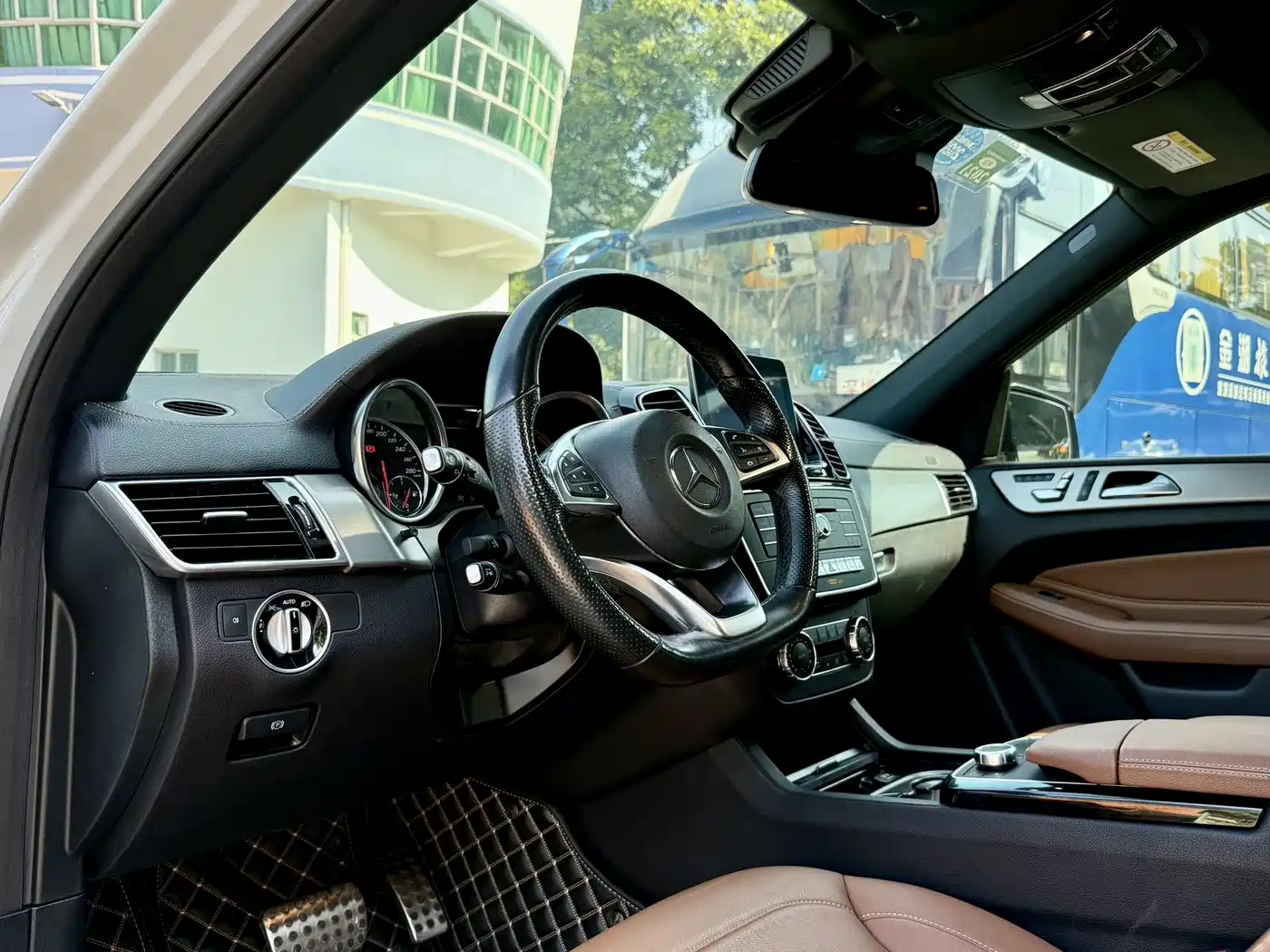 Mercedes-Benz GLE AMG 2017 AMG GLE 43 4MATIC фото 6