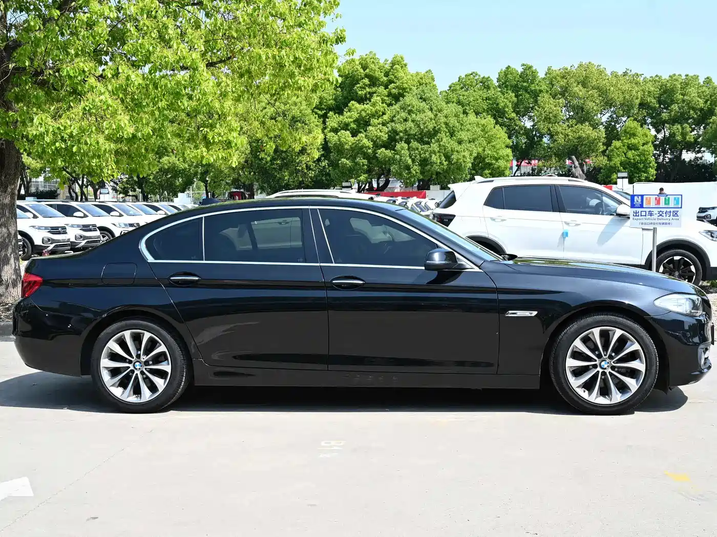 BMW 5 Series 2017 525Li Leading Edition фото 7
