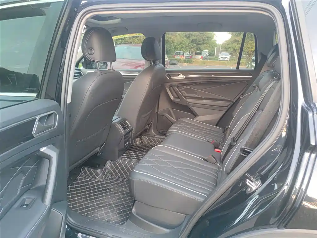 Volkswagen Tiguan L 2022 330TSI Automatic 2WD Smart Edition фото 5