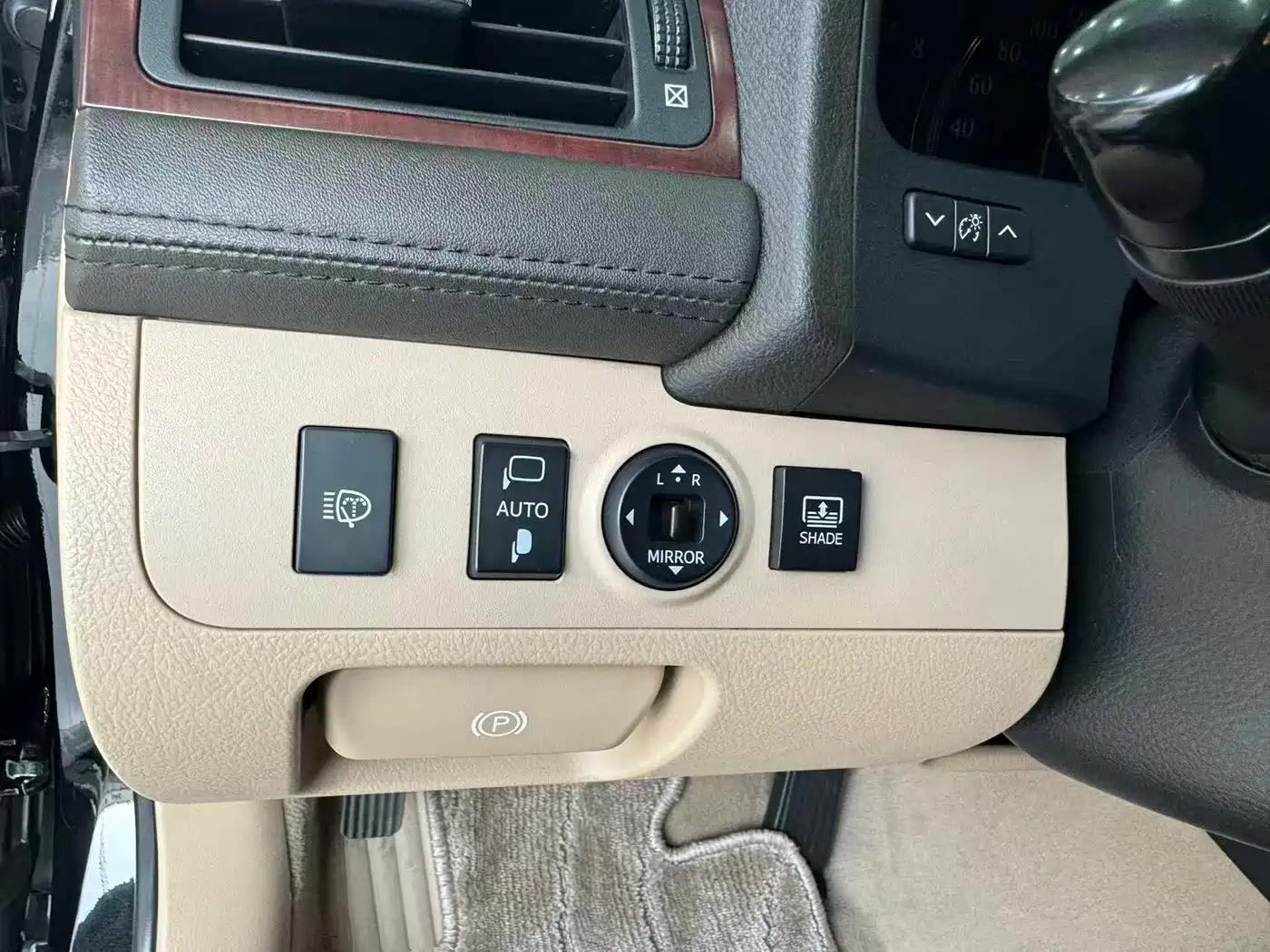 Toyota Crown 2012 2.5L Royal Navigation Edition фото 20