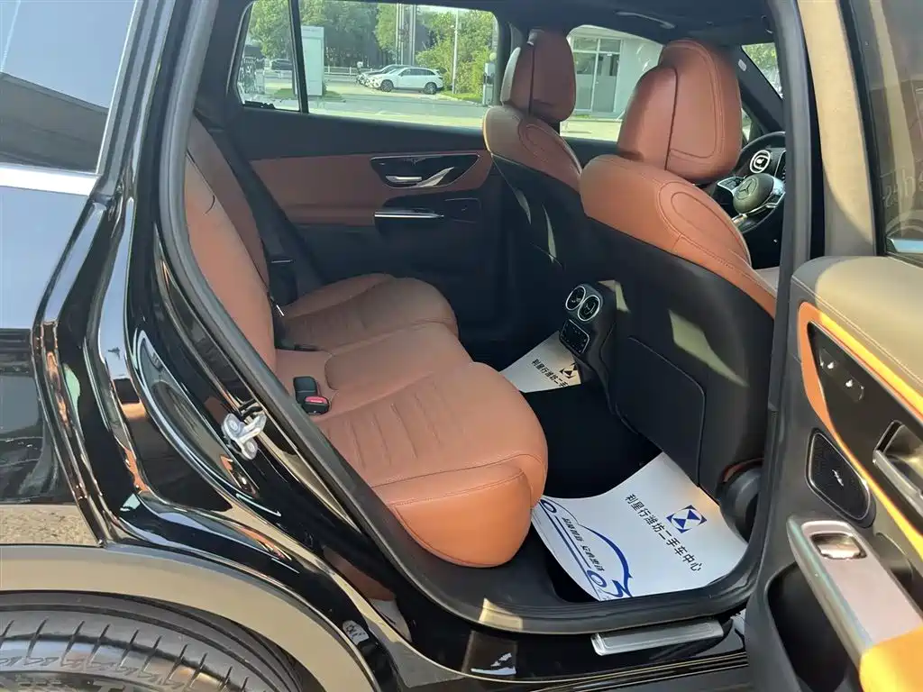 Mercedes-Benz GLC 2024 GLC 260 L 4MATIC Dynamic 5-seater фото 11