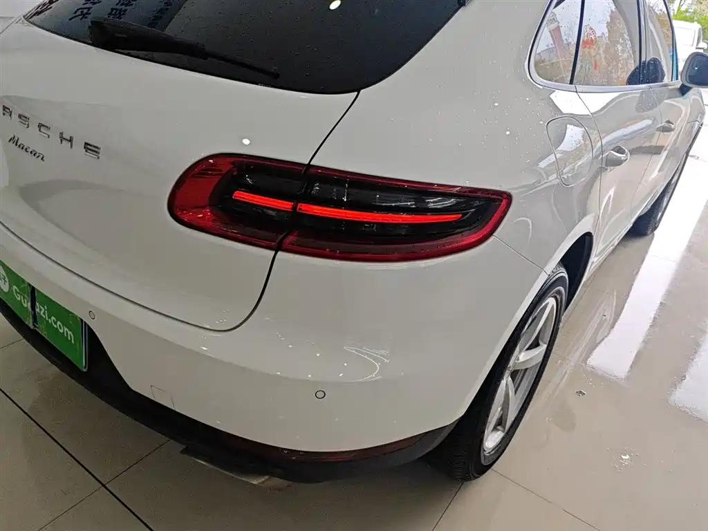 Porsche Macan 2017 Macan 2.0T фото 24