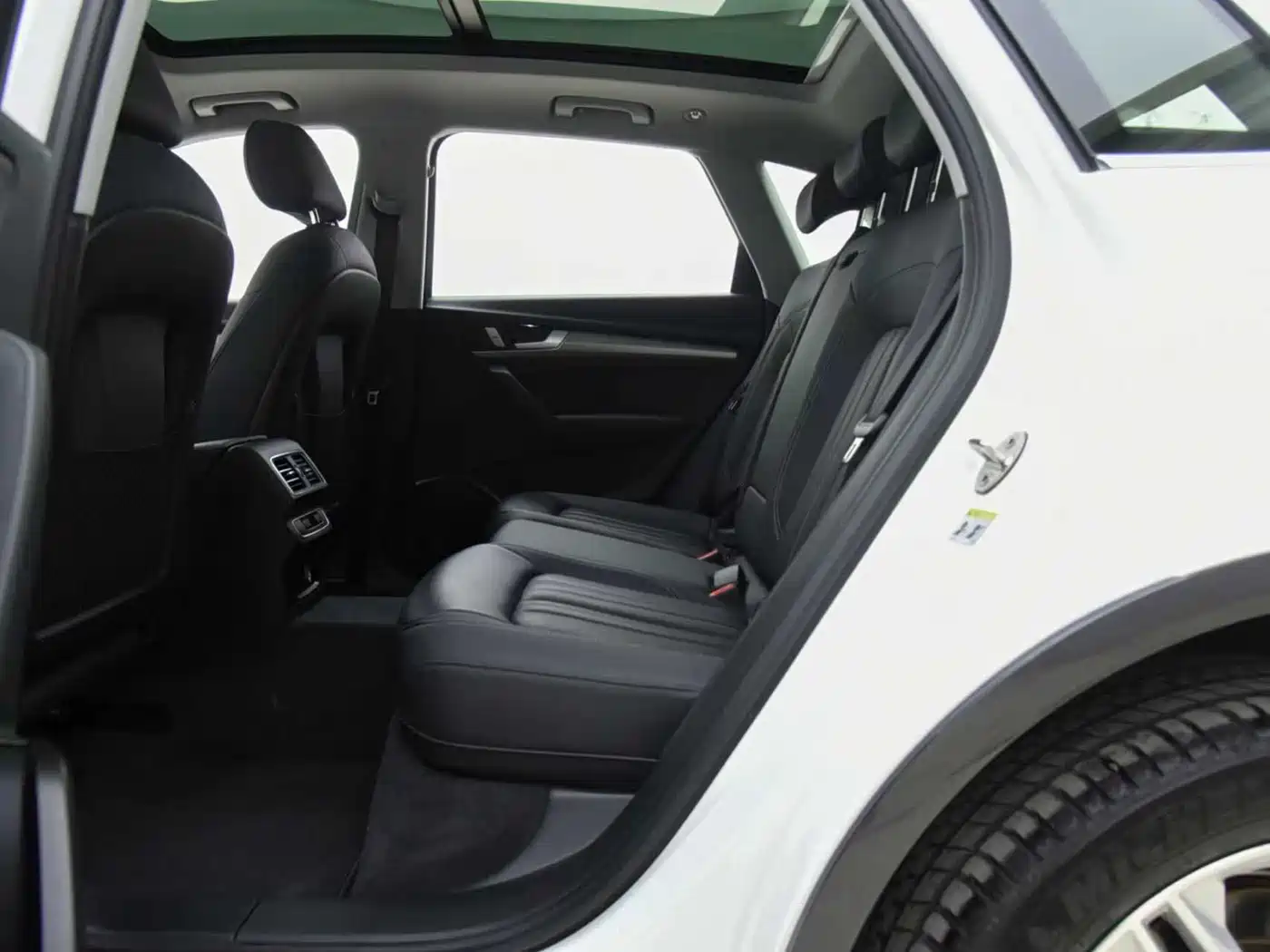 Audi Q5L 2023 40T Fashion Elegance фото 9