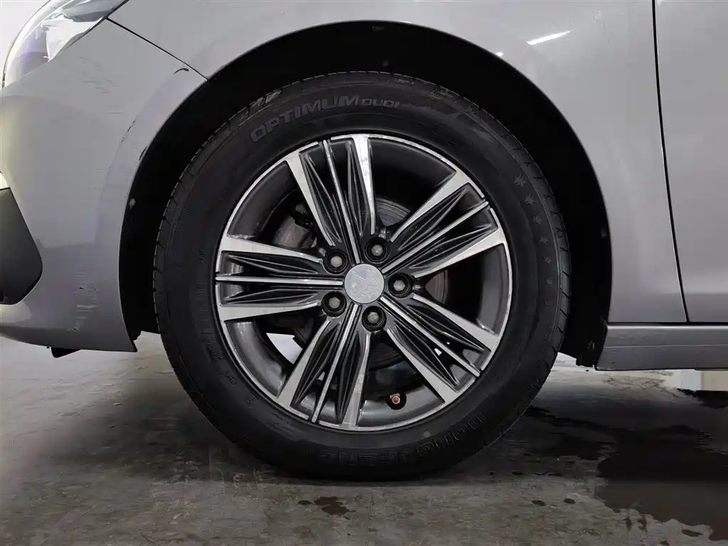 Peugeot 308 2016 230THP Automatic Luxury фото 17