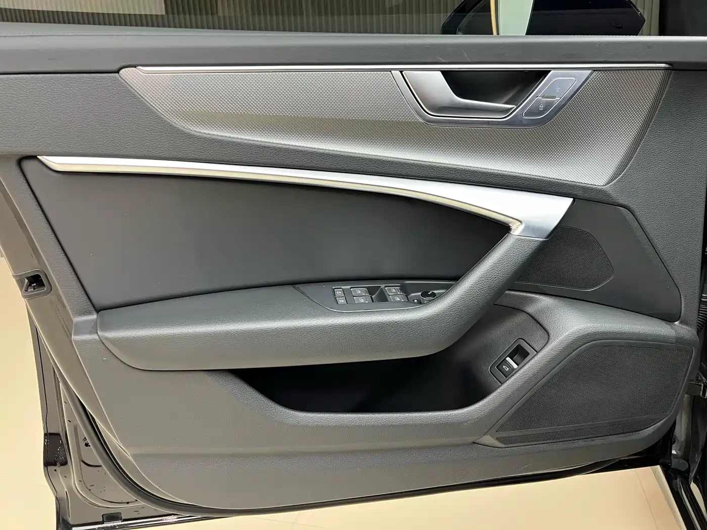 Audi A6L 2023 40 TFSI Luxury Dynamic фото 10
