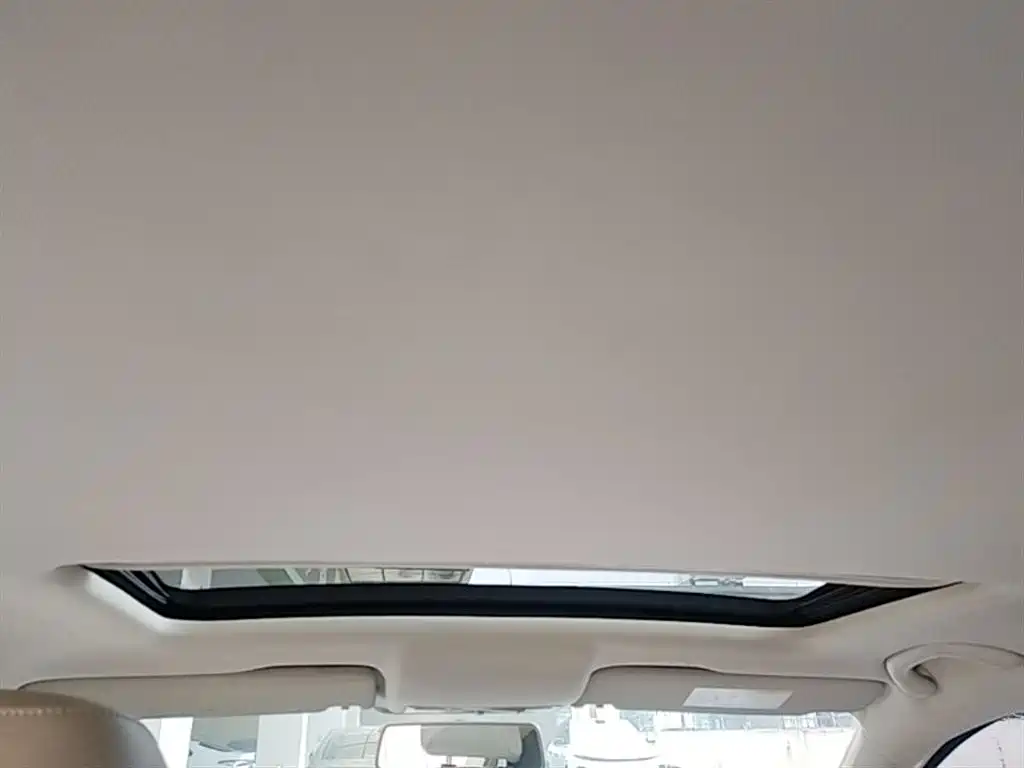 Škoda Rapid 2015 1.6L Manual Smart Selection фото 18