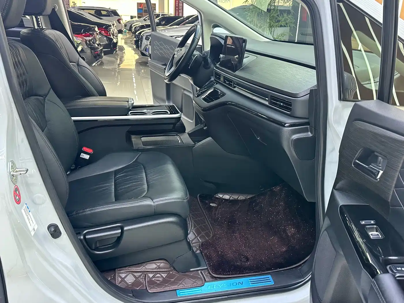 Honda Elysion 2024 2024 2.0L e:HEV Luxury Edition