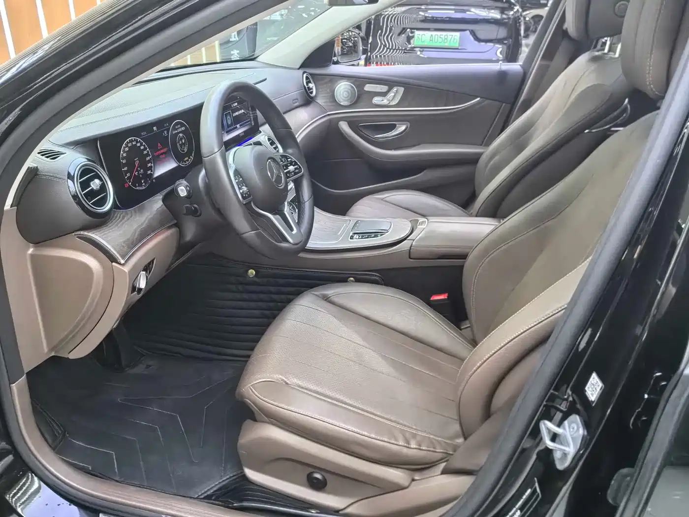Mercedes-Benz E-Class 2019 E 300 L Fashion фото 6