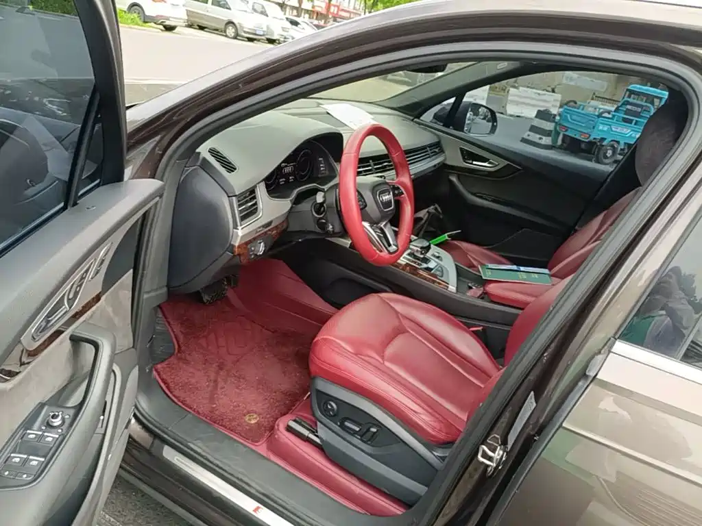 Photo 12 - Audi Q7