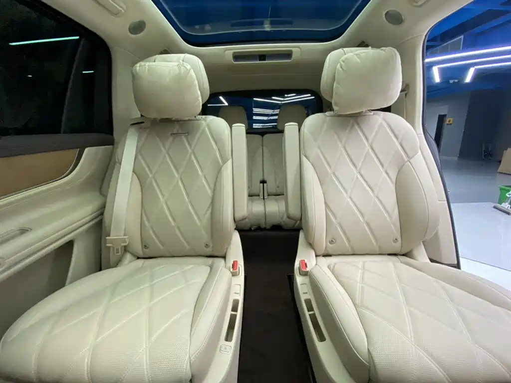 AITO Wenjie AITO M9 2025 Extended Range Ultra 52kWh 6-Seater фото 27