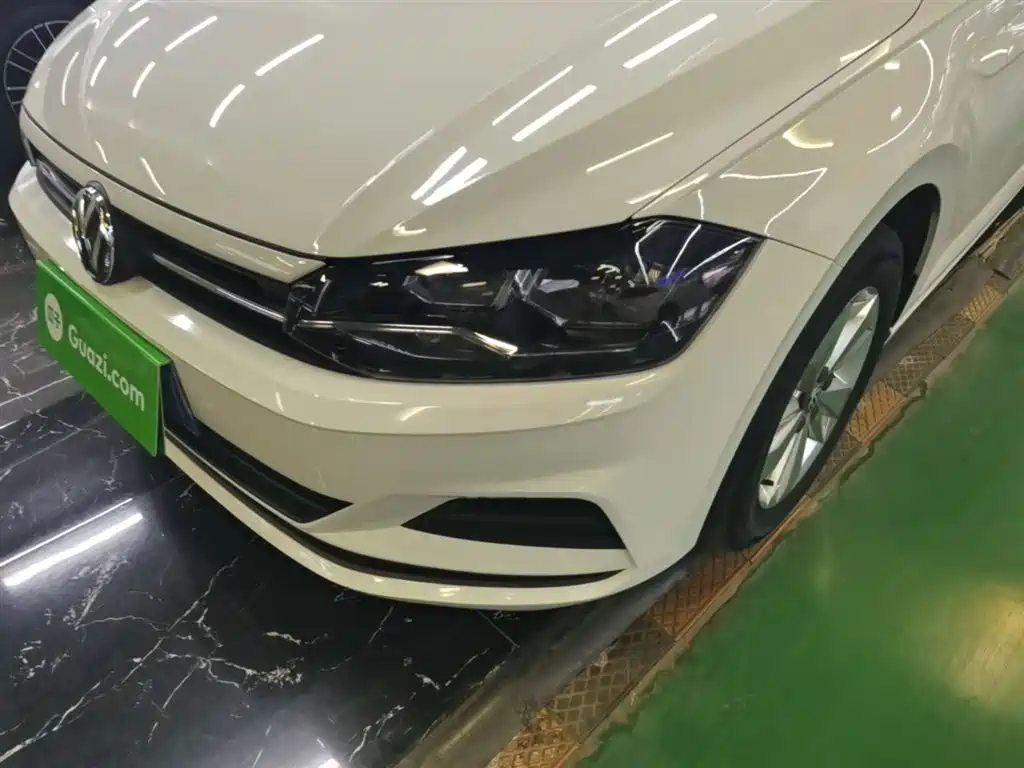 Volkswagen Polo 2019 Plus 1.5L Automatic Panorama Enjoyment Edition фото 24