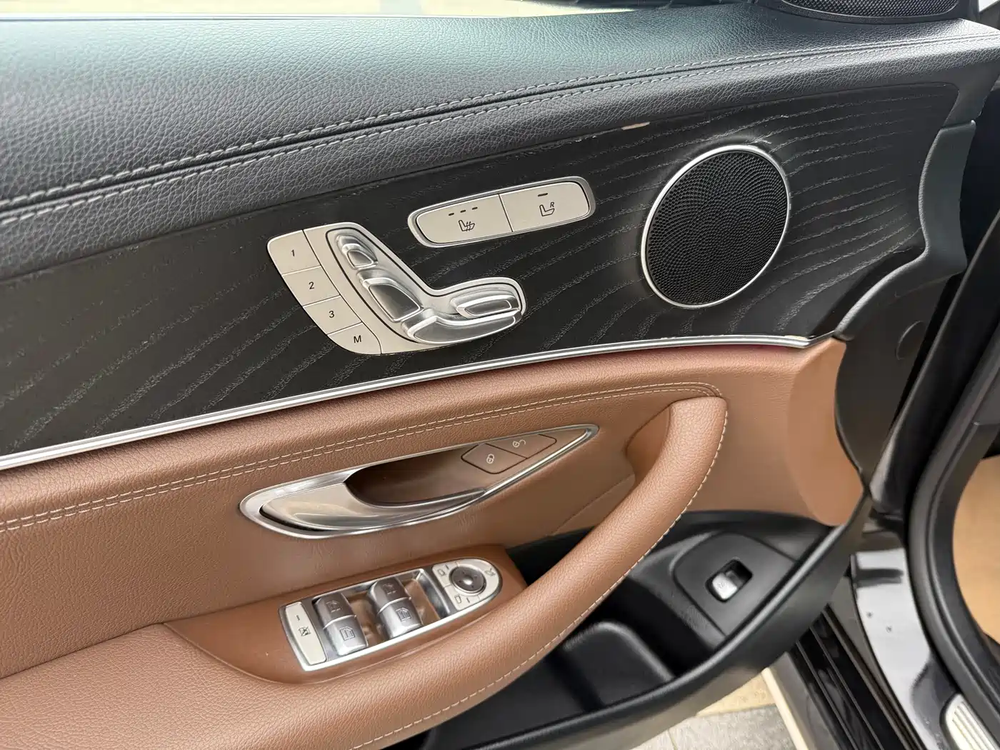 Mercedes-Benz E-Class 2019 E 300 L Fashion фото 5