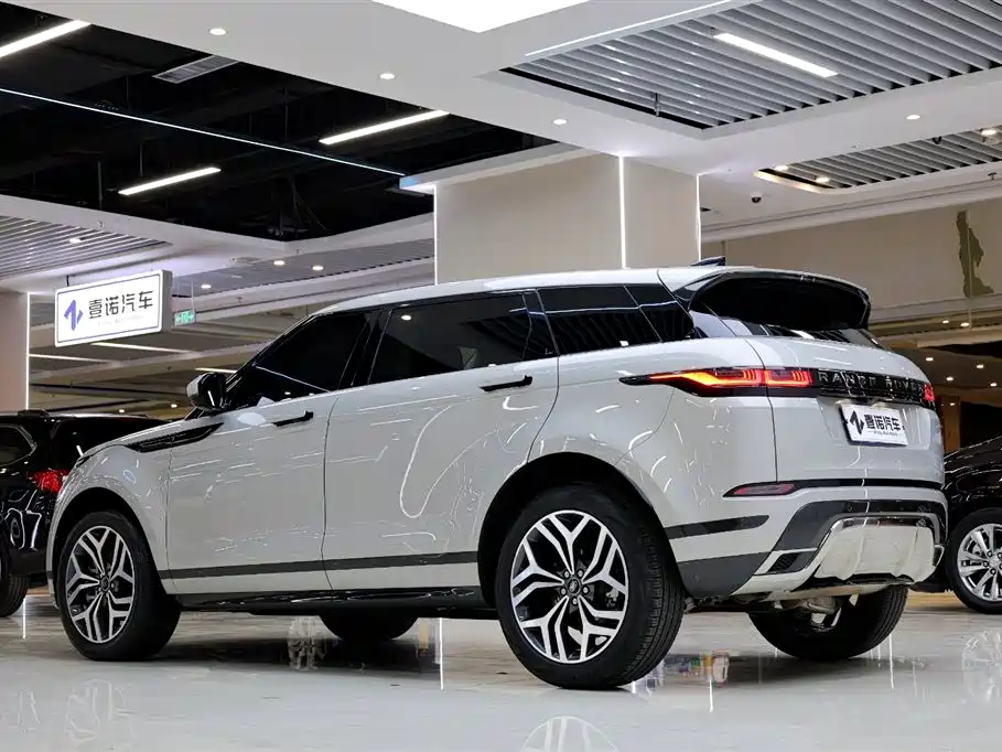 Land Rover Range Rover Evoque 2023 Range Rover Evoque L 249PS Luxury Edition фото 5