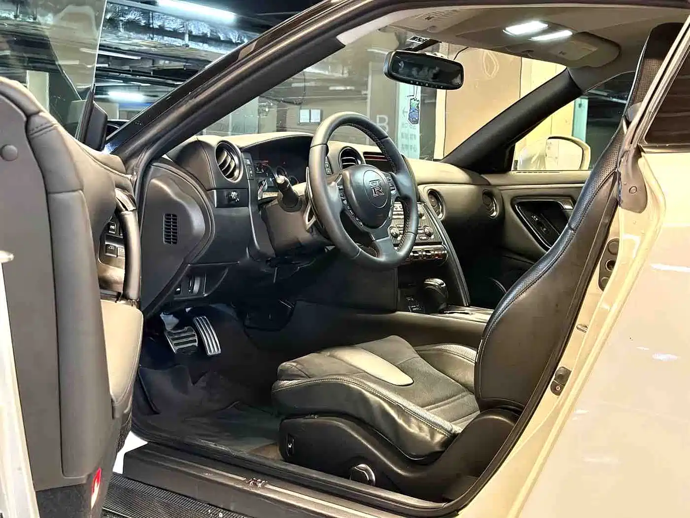 Nissan GT-R 2011 2012 3.8T Premium Edition