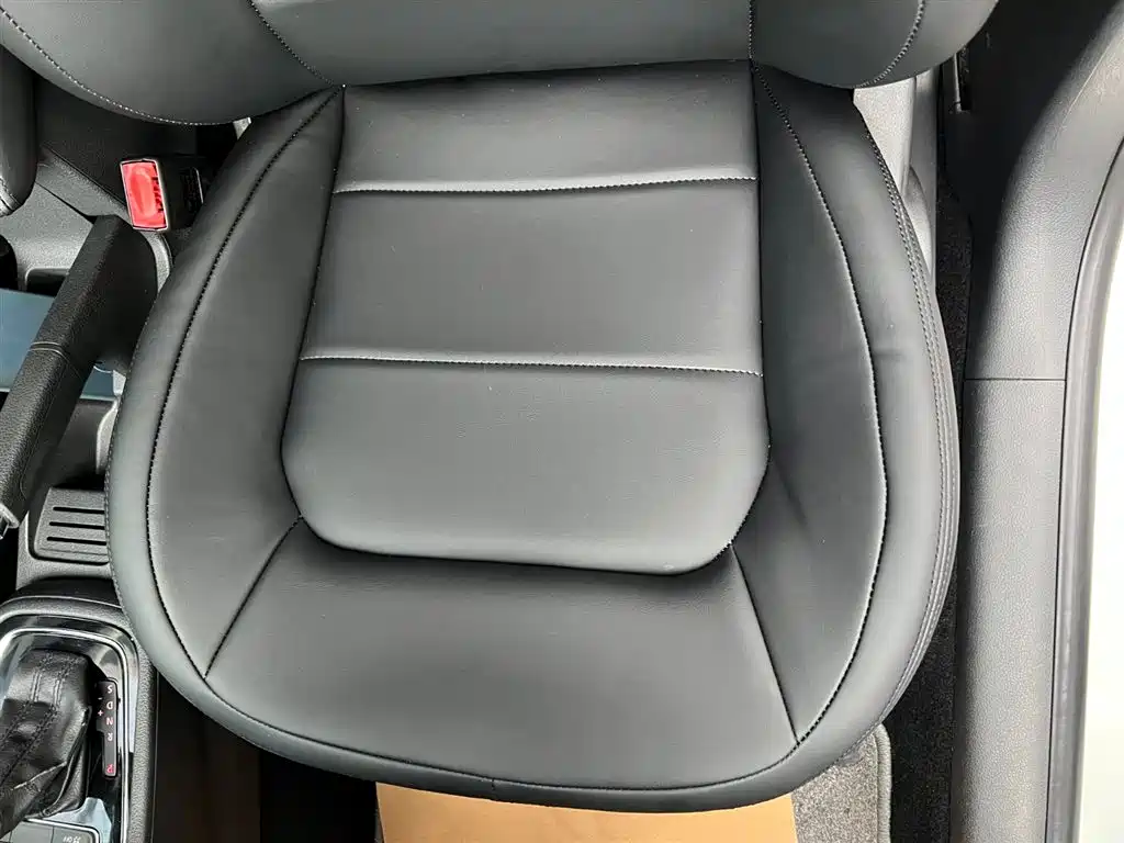 Volkswagen Bora 2015 Quality Edition 1.6L Automatic Fashion фото 15