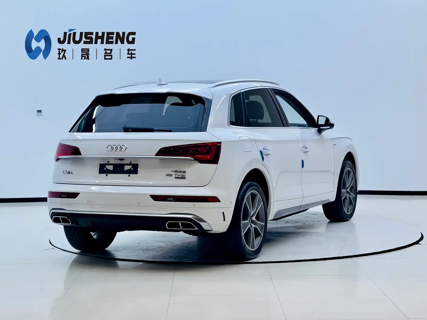 Audi Q5L 2022 45T Luxury Dynamic фото 3