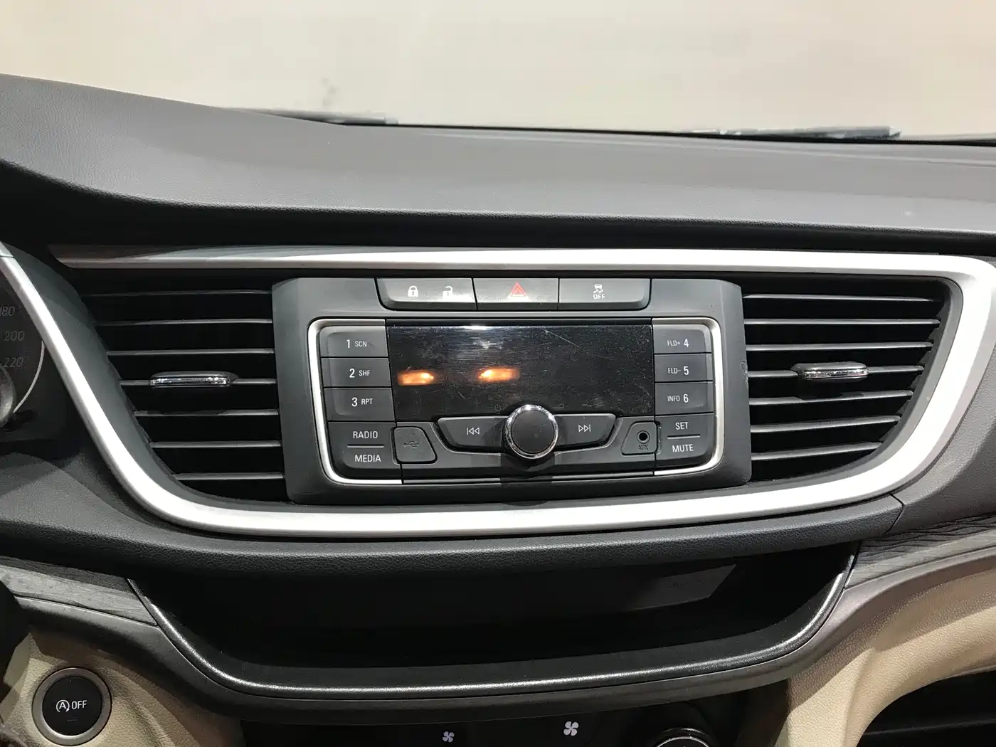 Buick Excelle 2017 15N Automatic Progressive фото 21