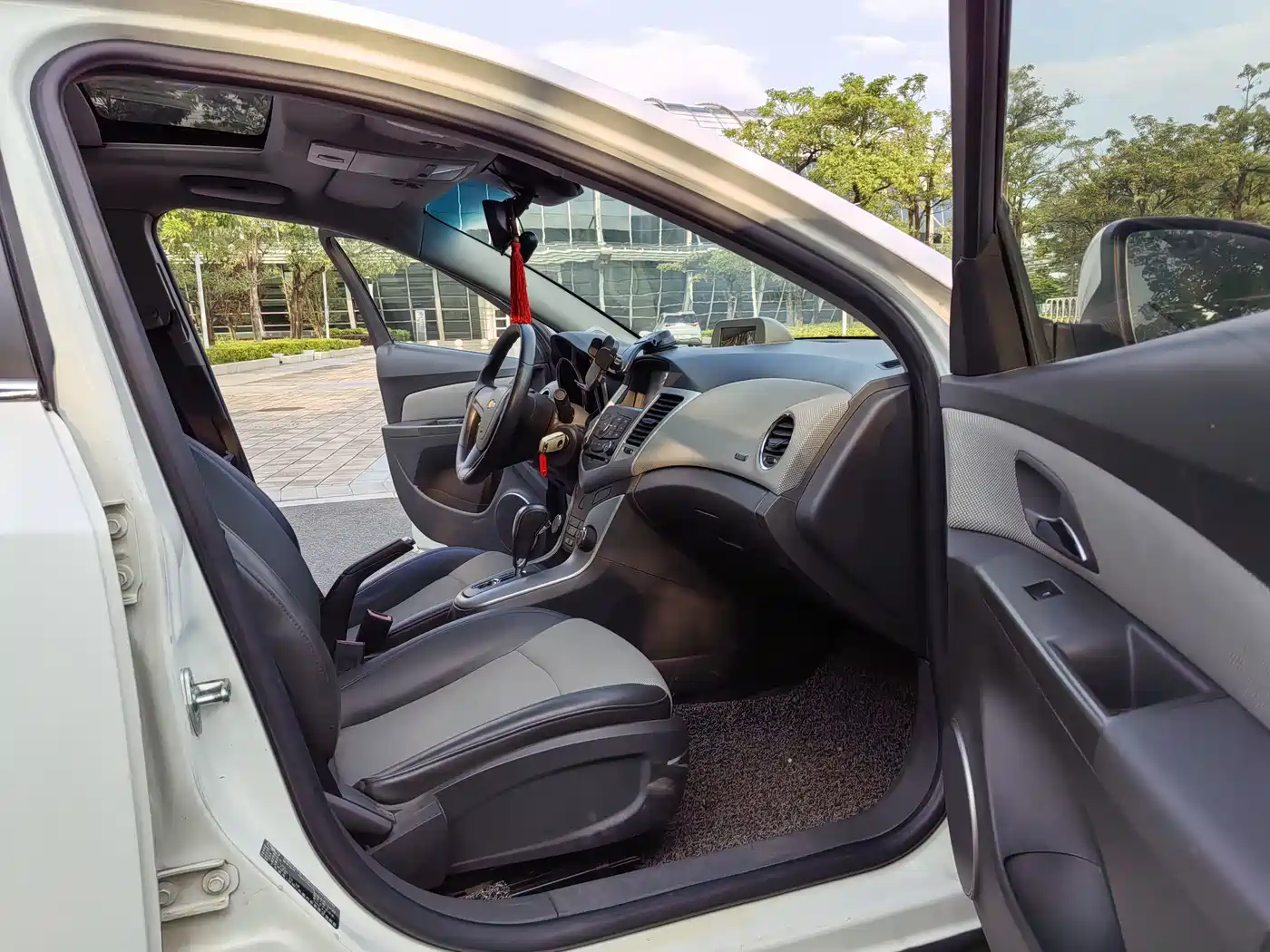 Chevrolet Cruze 2013 Model 1.6L SE AT фото 10