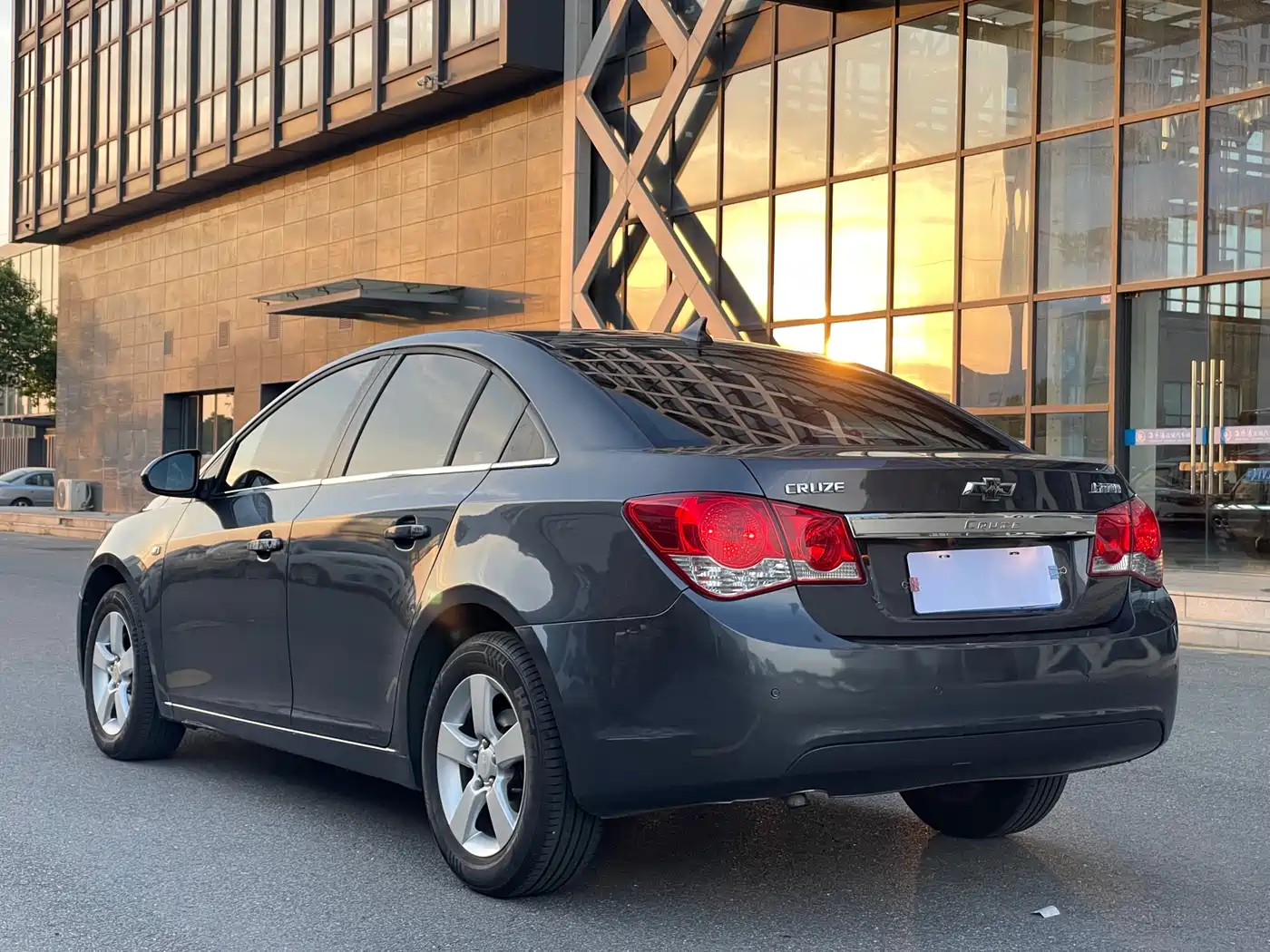 Chevrolet Cruze 2013 Model 1.6L SE AT фото 12