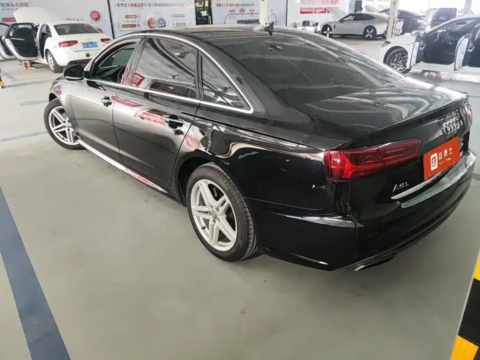Audi A6L 2018 30th Anniversary 30 FSI Style фото 2