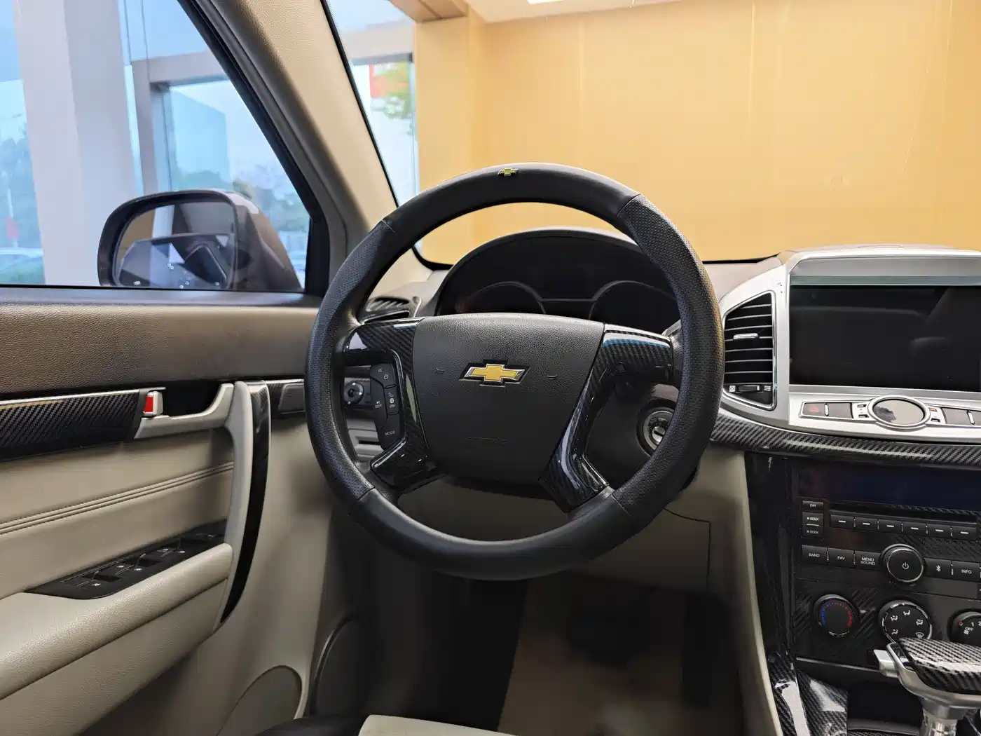 Chevrolet Captiva 2017 2.4L 2WD Urban Edition 5-Seater фото 14