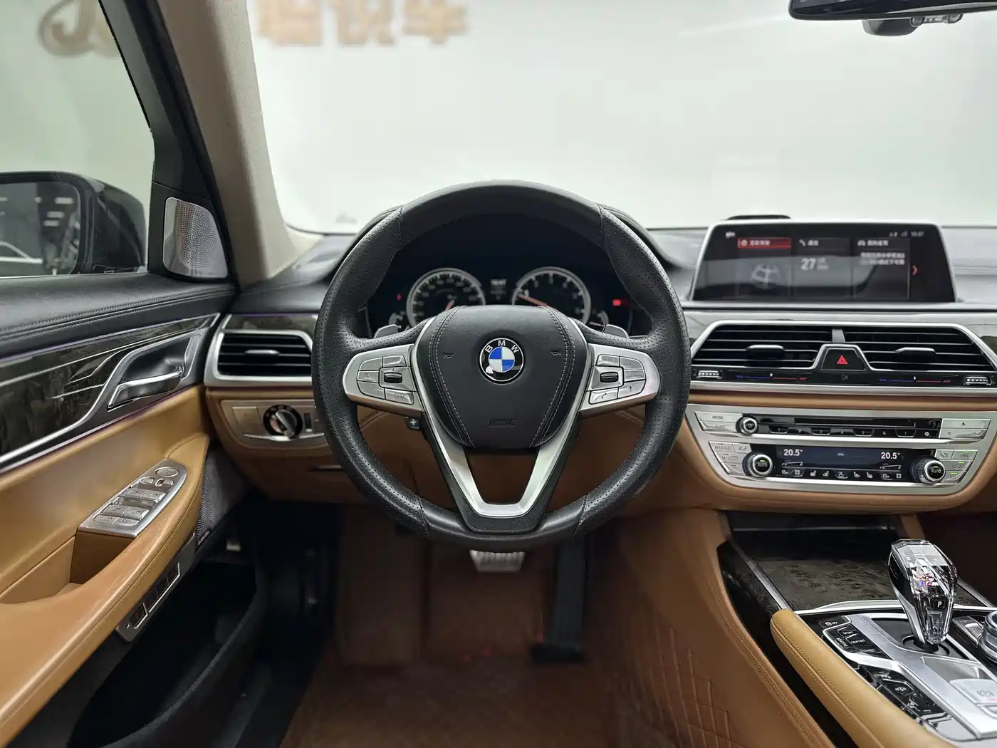 BMW 7 Series 2016 740Li Leading Edition фото 10