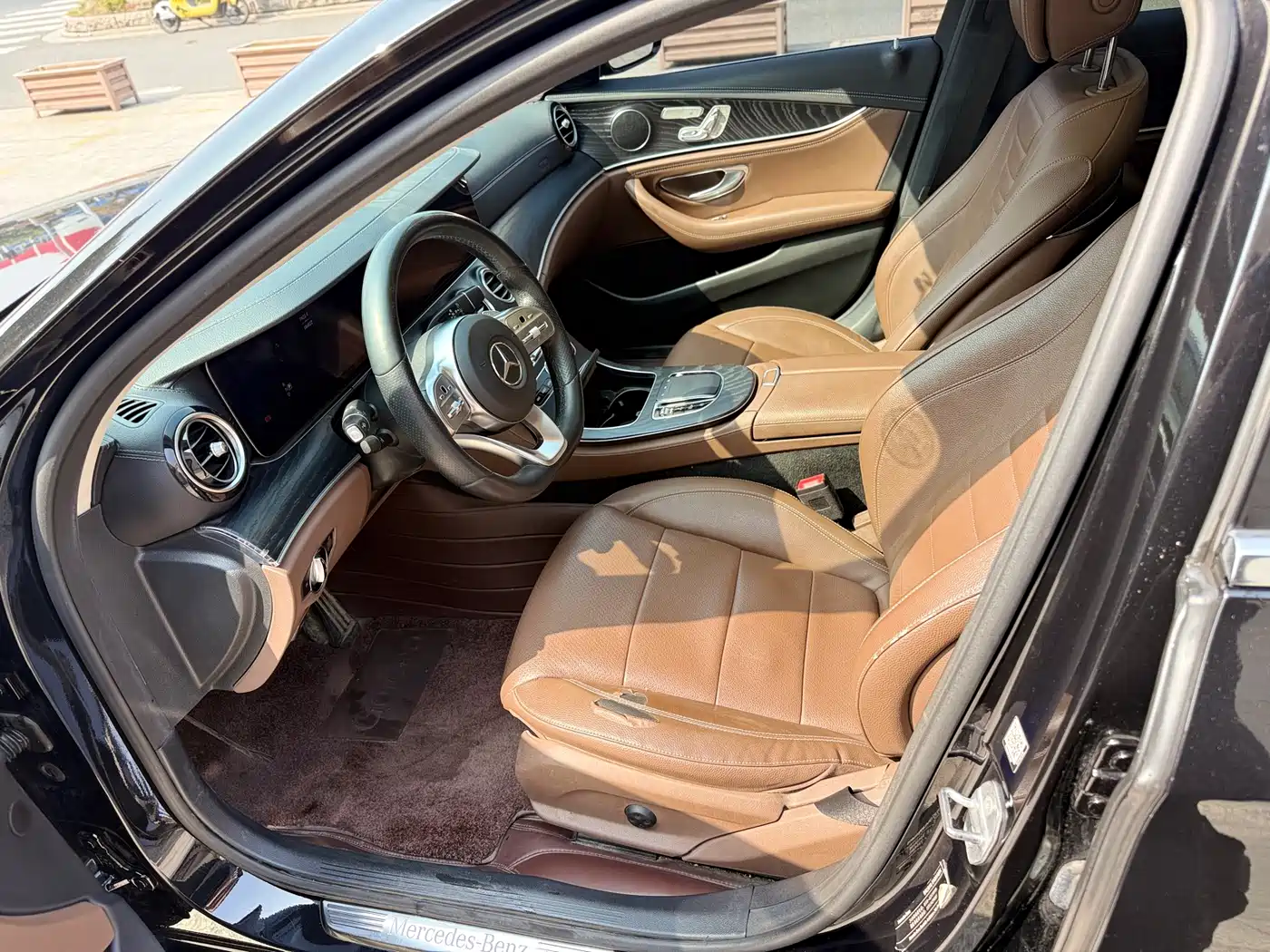 Mercedes-Benz E-Class 2019 E 300 L Sport Fashion фото 9