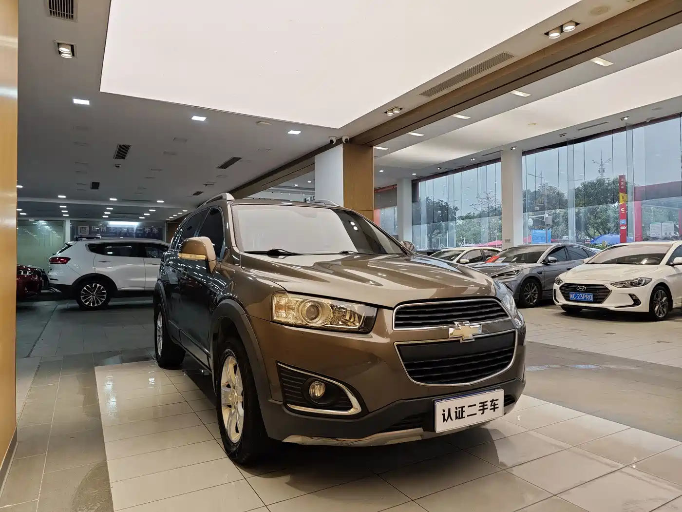 Chevrolet Captiva 2017 2.4L 2WD Urban Edition 5-Seater фото 4