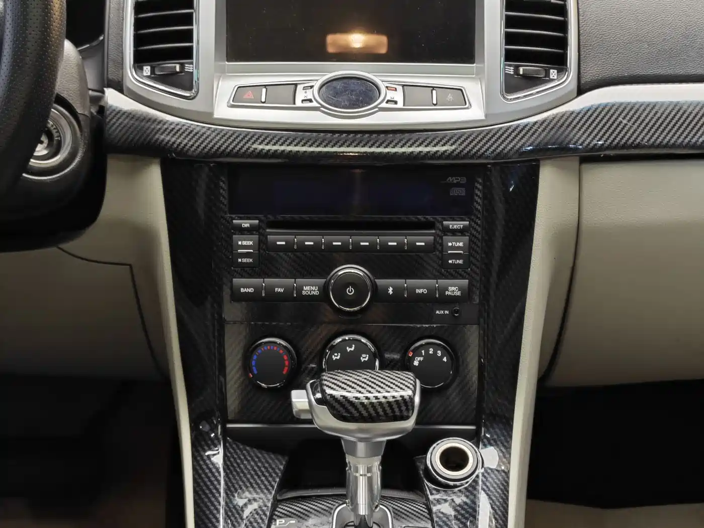 Chevrolet Captiva 2017 2.4L 2WD Urban Edition 5-Seater фото 18